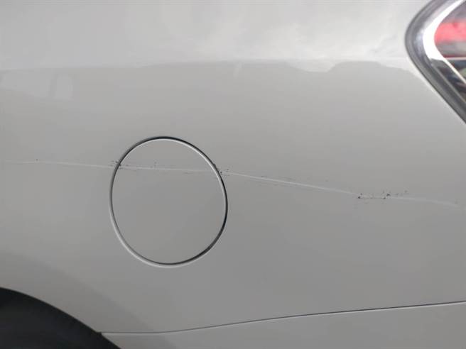 台东市南一街4辆汽车遭刮，警方调阅监视器锁定张男并通知到案说明。（台东县警局提供／蔡旻妤台东传真）