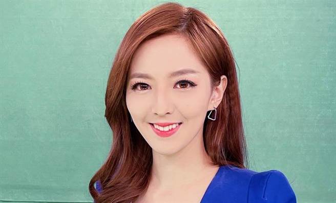 美女主播房业涵，被网友票选「纯度」最高主播。（图/房业涵 脸书）