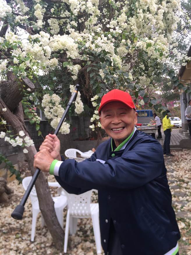 不老顽童黄炳松，随时充满创意。（廖志晃摄）