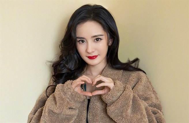 大陸人氣女神楊冪。（圖／翻攝自微博）