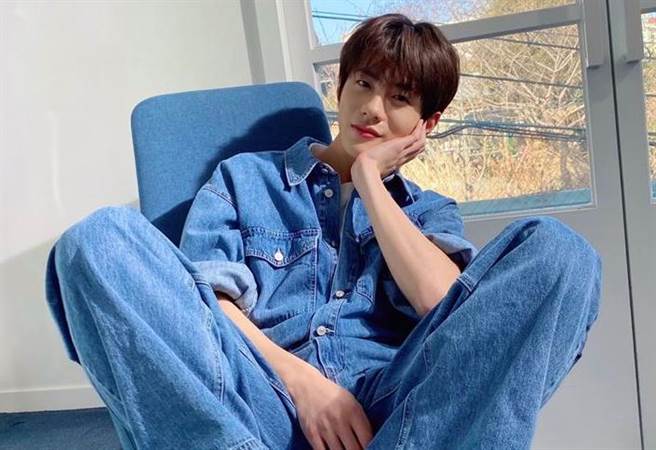 普闵长相帅气，拥有许多粉丝。（图/翻摄自Golden Child推特）