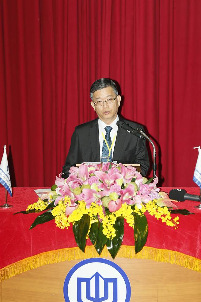 國防部今(28)日表示，國軍110年7月1日將級人員定期晉任，業奉總統核定：李天龍少將等3員晉任中將、鄒怡堅上校等23員晉任少將，於110年7月1日生效。其中，國防部參事邵維揚（如圖），是潛艦國造小組重要成員。(資料照，周志長攝)