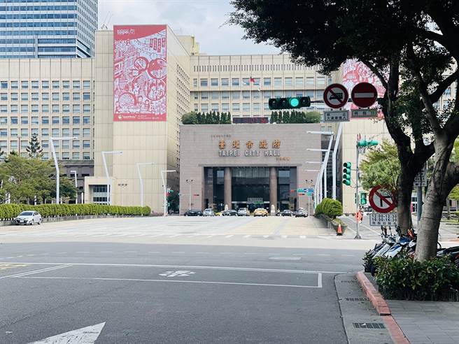 台北市政府遭爆已累计115人确诊 （张颖齐摄）。
