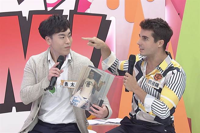 《同学来了》(左起)勇太、佩德罗。(中天综合台提供)