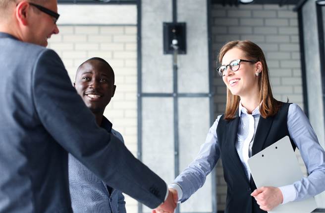 双鱼座、双子座、牡羊座、巨蟹座的人在7月上半月财运、事业两头旺，就连买彩券都有机会中大奖。（图／Shutterstock）
