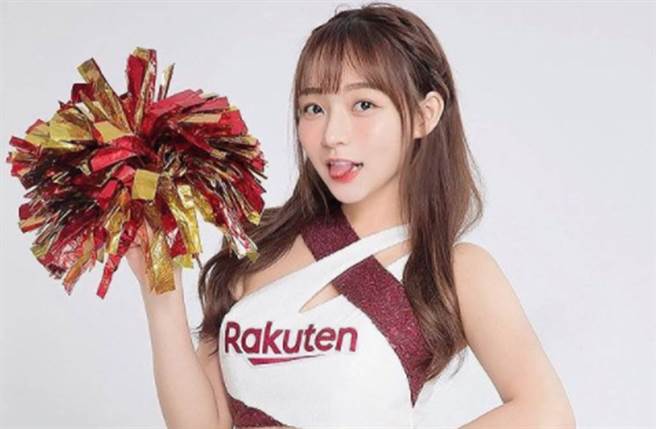 林襄是乐天桃猿啦啦队「Rakuten Girls」人气成员。(图／翻摄自IG)