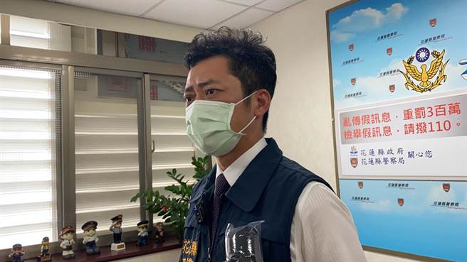 刑警大队副大队长韩修爱说明枪击案初步调查结果。（罗亦晽摄）