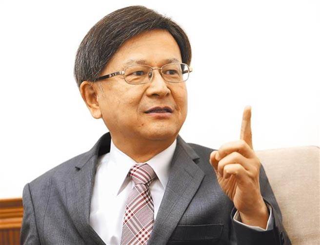 前公惩会委员长石木钦被控与富商翁茂锺不当饮宴，及买股票赚进逾2千万，惩戒法院职务法庭由3名职业法官及2名参审员共同组成合议庭，29日召开言词辩论庭以延伸法庭供旁听。（本报资料照）