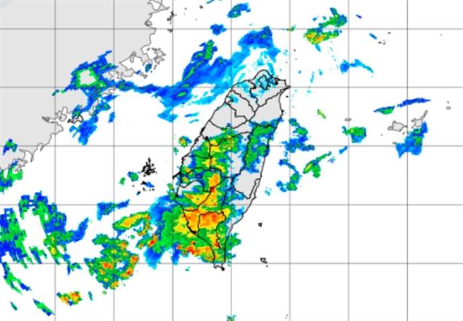 气象局表示今天西南风仍偏强，南台湾位于迎风面易有短延时强降雨。(气象局提供)