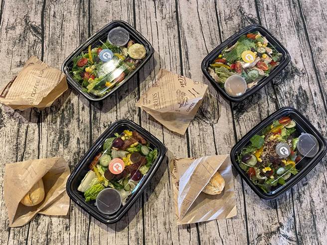 張秀菊基金會營運的逗點青少年公益商店，改與外送平台合作，開發客源。（張秀菊基金會提供／盧金足台中傳真）