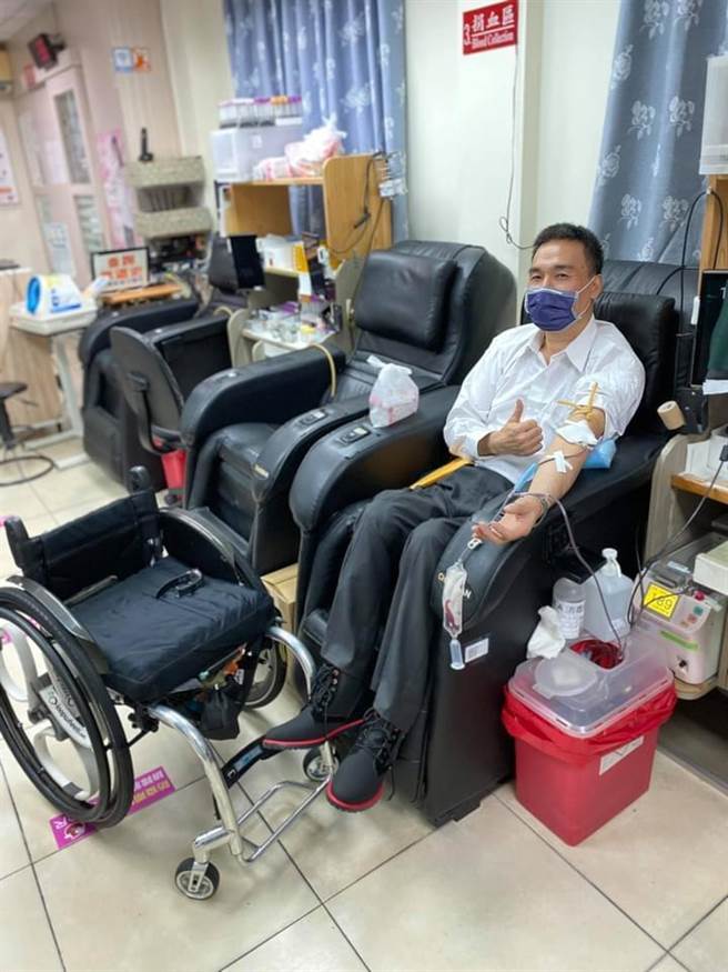 台中市脊髓損傷者協會舉辦「及時行善捐血挑戰」接力行動，號召民眾加入挑戰。（台中市脊髓損傷者協會提供／盧金足台中傳真）