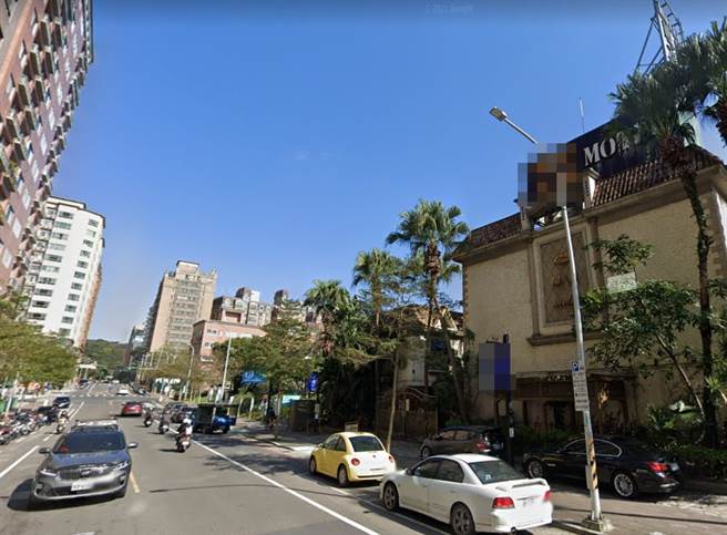 6/26確診的「中壢旅宿王」案14590，是中壢超級傳播者的接觸者，6天足跡遍及中壢和桃園7旅店（翻攝Google Maps）