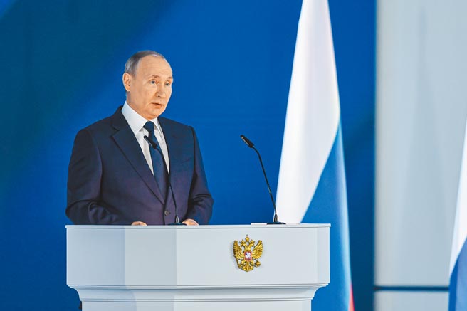 中国国家主席习近平28日将与俄罗斯总统普丁（见图）举行视讯会晤，预料将有助进一步巩固中俄关系。（新华社）