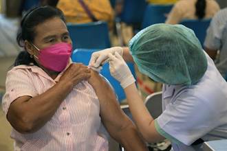 曼谷疫情嚴峻病床數告急 無症狀患者將在家隔離