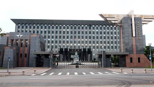 屏东县1名空军上尉副库长2018年起以买物品、探视母亲等理由，未经请假程序就擅离驻地达43次，外出期间还遭女子控诉妨害性自主。（资料照）