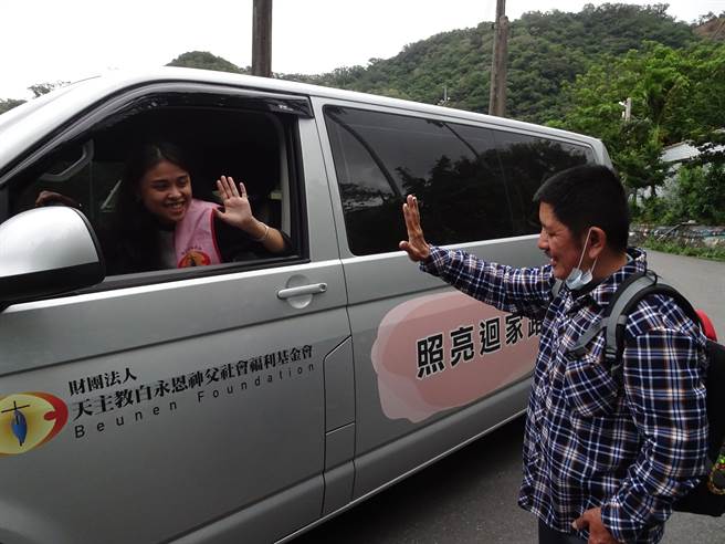 白永恩基金会疫情期间送物资到偏乡