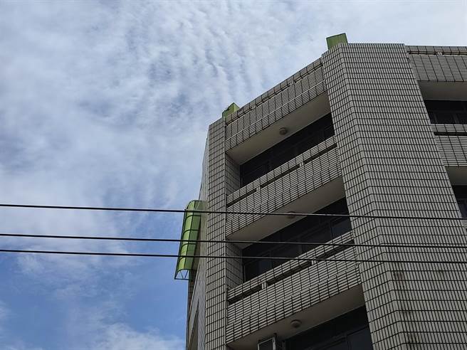 彰化县爆出最新家庭群聚传染链，彰化一名物流理货员确诊后，今确认理货员的妈妈、大姑姑也遭染疫。（吴建辉摄）