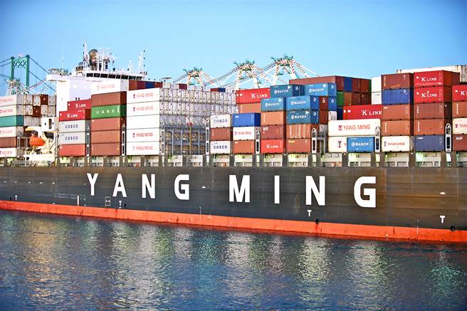 台驊投控今(29日)董事會決議，以不超過10億元額度內的自有現金，參與認購陽明海運現金增資。(示意圖/達志影像)