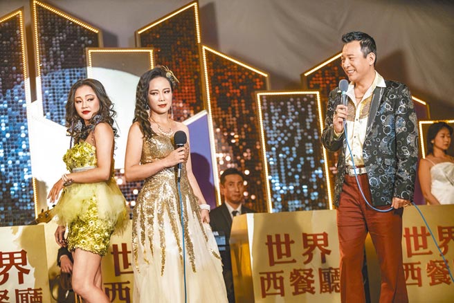 赖慧如（左）、陈仙梅在《黄金岁月》中明争暗斗。（民视提供）