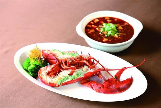国宾饭店波士顿龙虾季起跑 加价799元开嗑。（国宾饭店提供）