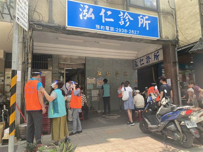 有長者表示，之前因身體不適預約沒去打，這次要再預約卻被系統擋下來，好容易學會系統如何使用卻又不能預約，真的很麻煩。（示意圖／本報資料照片）