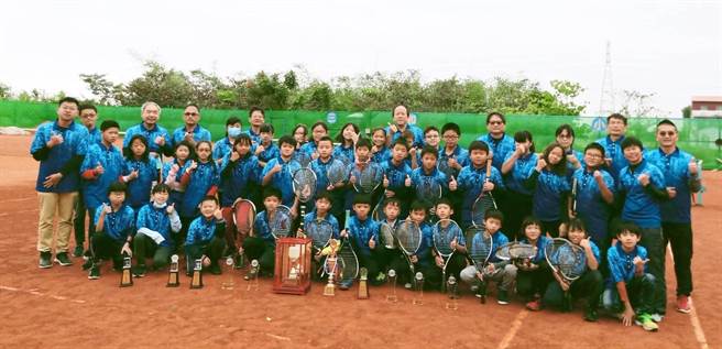 三和國小是傳統軟網特色學校，參加比賽獲獎無數。（嘉縣政府提供／張亦惠家縣傳真）