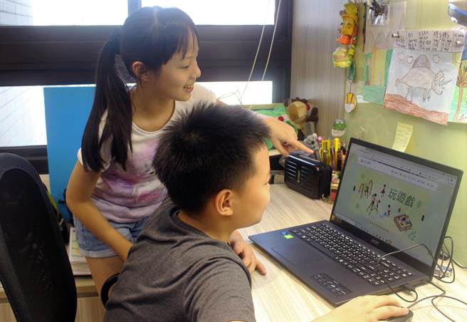 為讓陪讀學童疫情期間也能快樂過暑假，新北市圖推出線上陪讀活動。（新北市立圖書館提供）