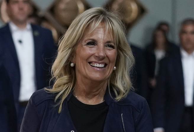 美国第一夫人吉儿•拜登（Jill Biden）6月29日在德州休士顿出席新冠疫苗接种活动的神情。（美联社）