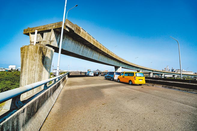 国道5号衔接苏花改如后续环评等作业顺利，预计2032年完工，但宜兰县政府希望能提早2年完工，减少对交通的衝击，图为国5末端与苏花改的衔接处。（本报资料照片）