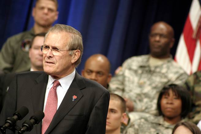 美国前国防部长伦斯斐（Donald Rumsfeld）。(资料照/shutterstock)