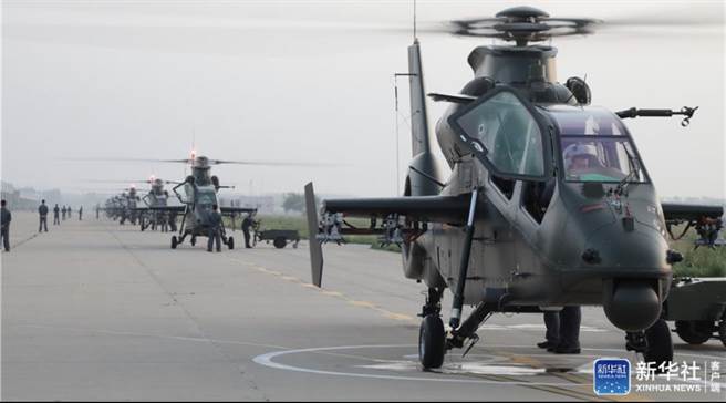 上百架战机为中共建党百年大会准备。取自新华社