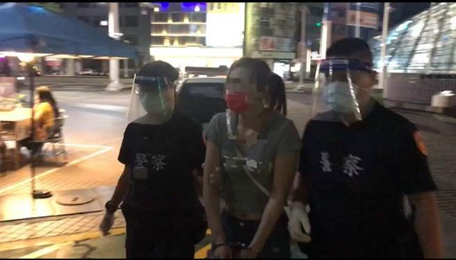 高市新興分局警方稽查2樓小吃部是否營業，意外在1樓美髮店查獲前往求職的陳姓女子是毒品通緝犯。（翻攝照片／石秀華高雄傳真）