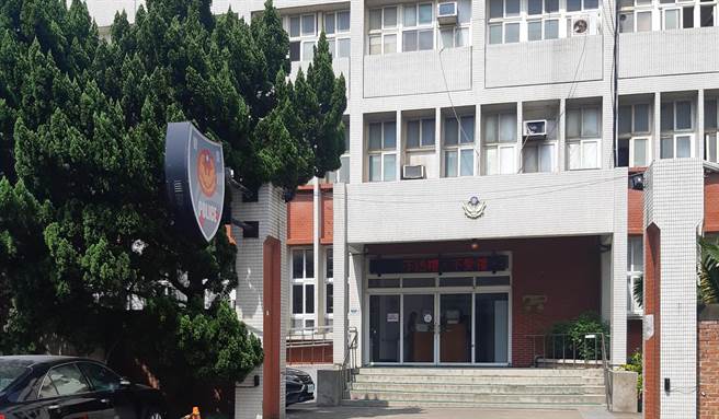 后龙惊传母子双尸命案，印尼妇与4岁儿子陈尸卧室。(翻摄自后龙分驻所脸书)