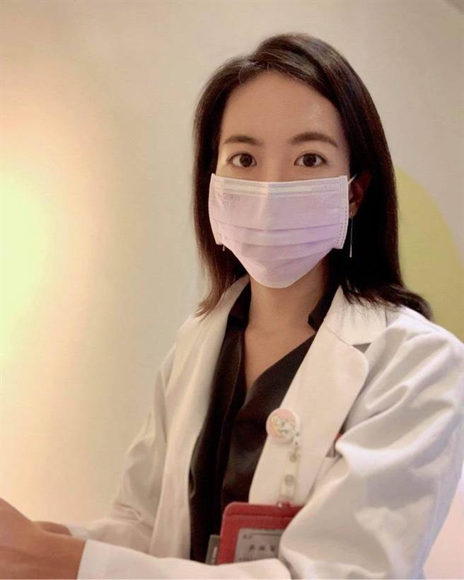 时力南屯区主任吴佩芸说，希疫情指挥中心重新思考「残剂施打」政策可行性，或能全国统一方式，避免台中这类状况相继发生。（时代力量台中市党部提供）