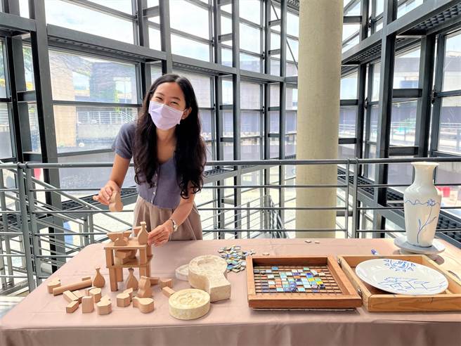新北市鶯歌陶瓷博物館為推廣陶瓷藝術教育，依據課綱設計多元「教學資源服務」，免費提供給全國各國中小教師申請。（蔡雯如攝）
