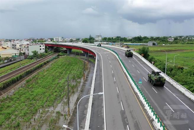 陆军机步234旅日前进行战备侦巡训练，军闻社提供