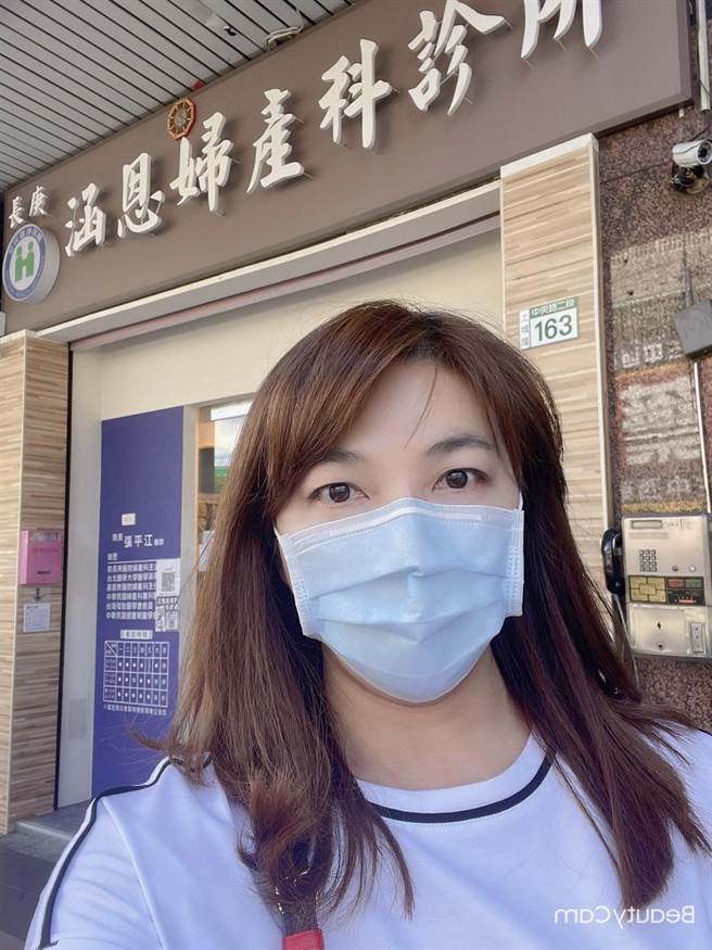 涵恩妇产科诊所院长夫人叶合纯表示，疫情期间医护及警消人员都相当忙碌与辛苦，自己先生作为第一线医师，非常能感同身受