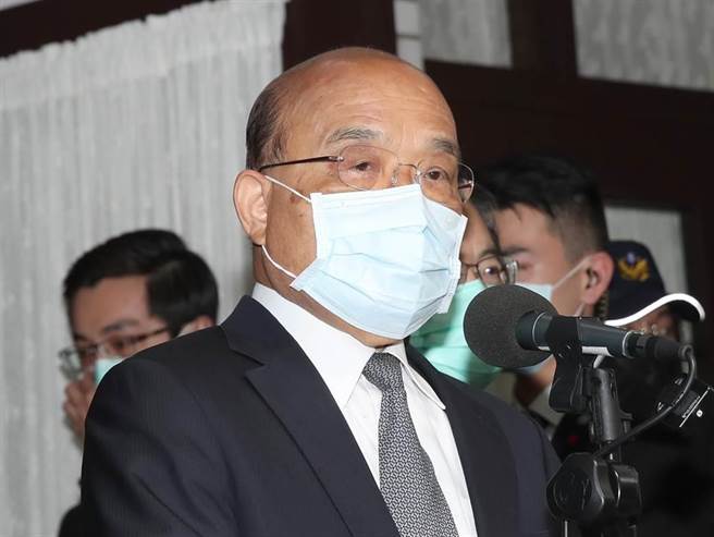 为防堵Delta病毒扩散，行政院长苏贞昌下令落实「入境一律集中隔离，一律PCR检测」、「热区广筛与迅速匡列、隔离」，以及「加速疫苗施打」等防疫三策略。（报系资料照）