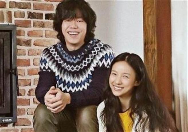 李孝利和李尚顺结婚多年，始终感情甜蜜。（图/翻摄自IG）