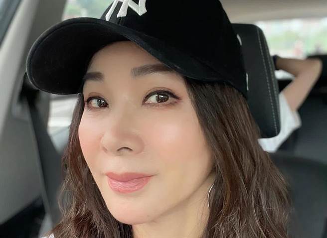 資深藝人陳美鳳，多年維持凍齡美貌與火辣身材。（圖/陳美鳳 臉書）