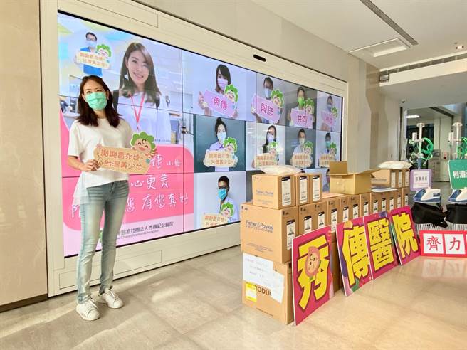 秀传医院也特别在大厅萤幕放上贾永婕的照片，感谢他为台湾医疗的付出。(吴建辉摄)