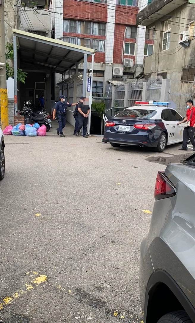 大甲区某自助洗车场兑币机财物失窃案侦破。（民眾提供／陈淑娥台中传真）