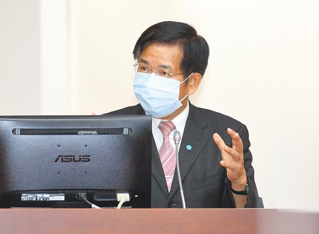 教育部长潘文忠表示，对于因为确诊而无法参加指考的考生，招联会7月14日公布补救方案。（本报资料照片）