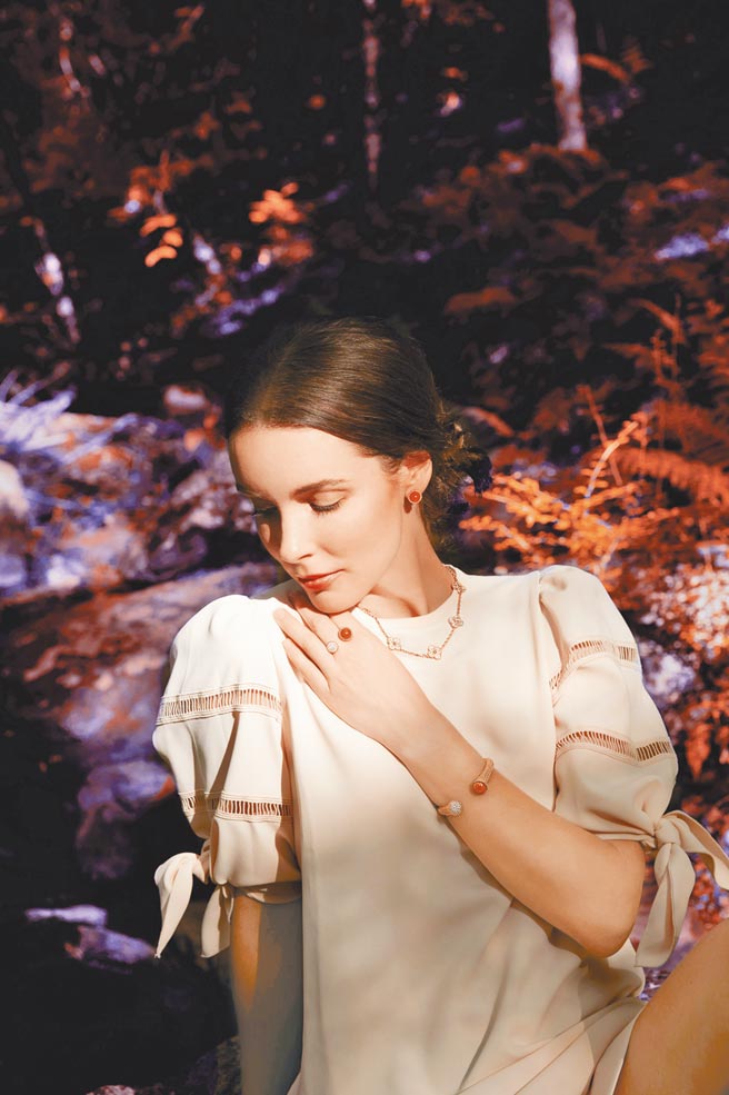 梵克雅寶Perlee系列珠寶融入金珠工藝，早在百年前世家就以金珠工藝見長。（Van Cleef & Arpels提供）