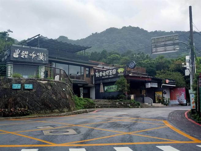 猫空地区自5月15日开始，许多店家都自主关门，猫缆也停驶。（张佳南提供）