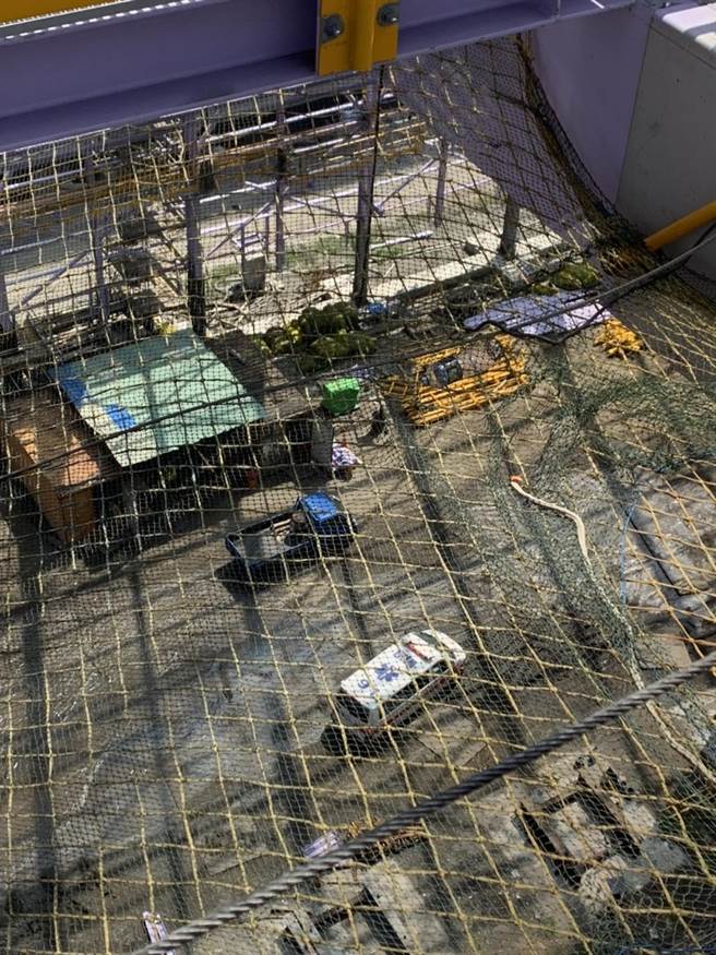 台中火力发电厂惊传外包工人施工时从高处坠落。(摘自记者爆料网／林欣仪台中传真)