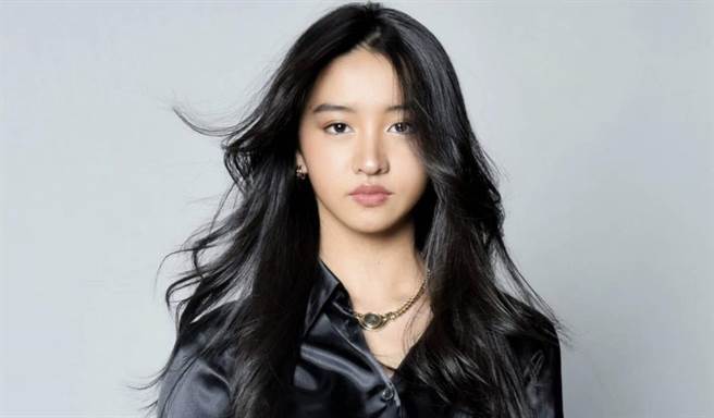 木村光希在IG上拥有324万粉丝追踪。（图/木村光希IG)
