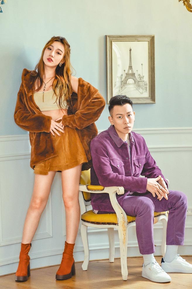 吳卓源（左）與瘦子合作新歌，2日釋出MV，獲得好評。（華風數位提供）