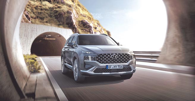 南阳实业发表The New SANTA FE全能旗舰，柴油GLD系列有3款，售价分别为144.9、154.9、169.9万元。（南阳实业提供）