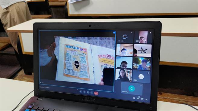 神岡分駐所透過補習班，實施線上犯罪預防宣導。（豐原警分局提供／陳淑娥台中傳真）